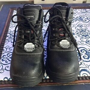 Like New! Skechers Memory Foam Composite Safety store size 9.5